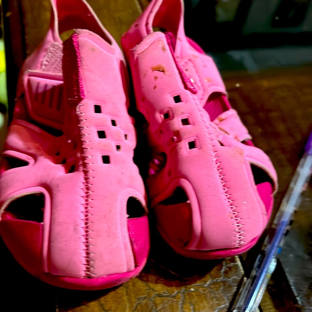Baby girl pink sandals